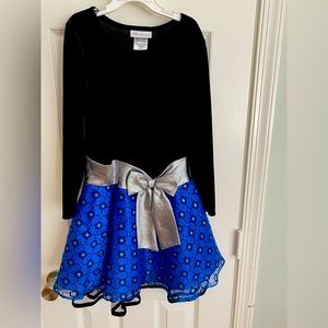 Black and blue velvet dress, size 7 girls, excellent condition.